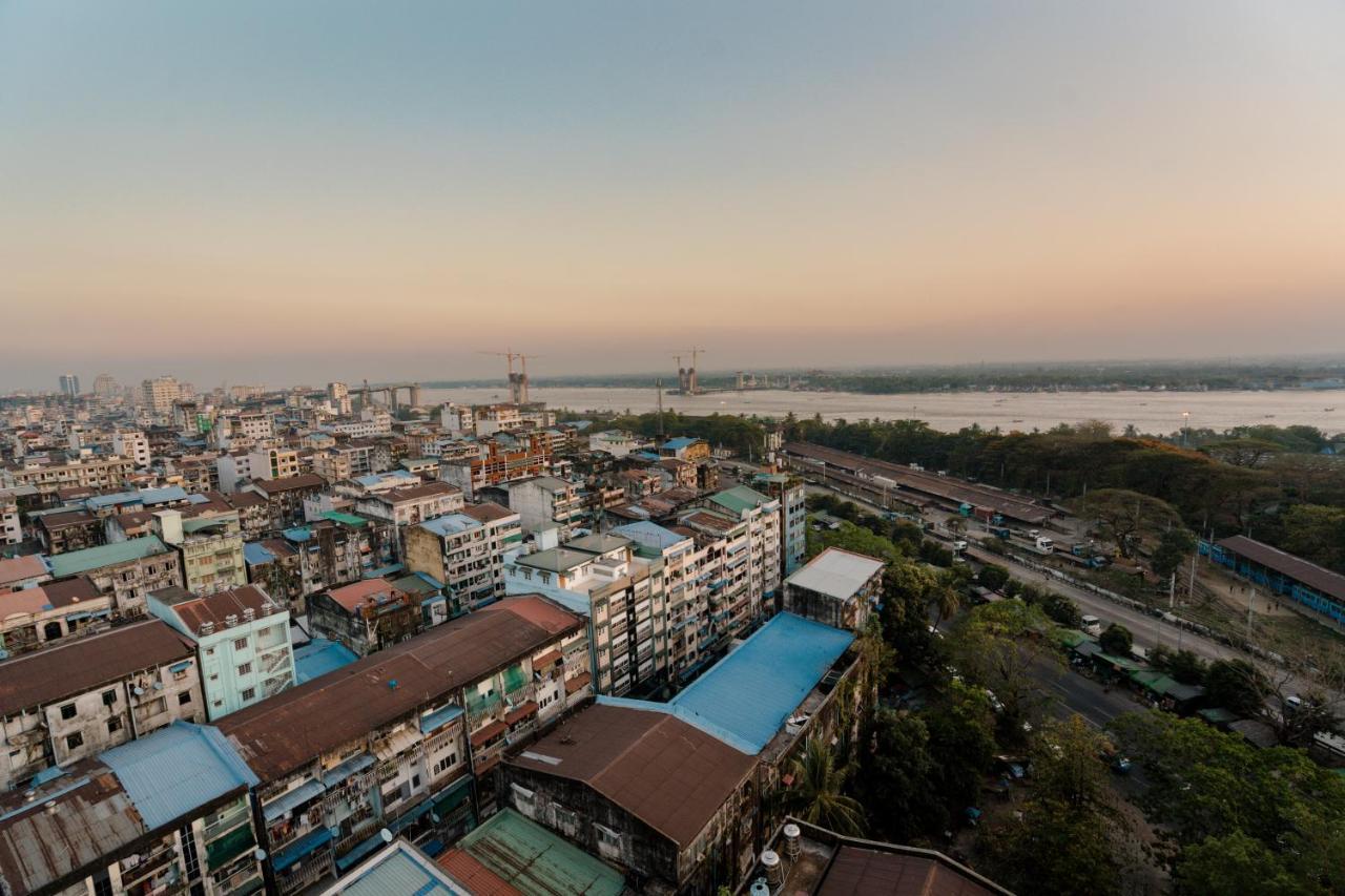 The Rangoon Hotel 外观 照片