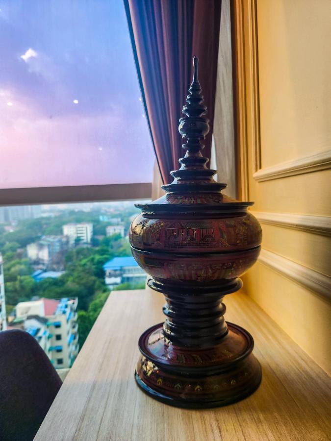 The Rangoon Hotel 外观 照片
