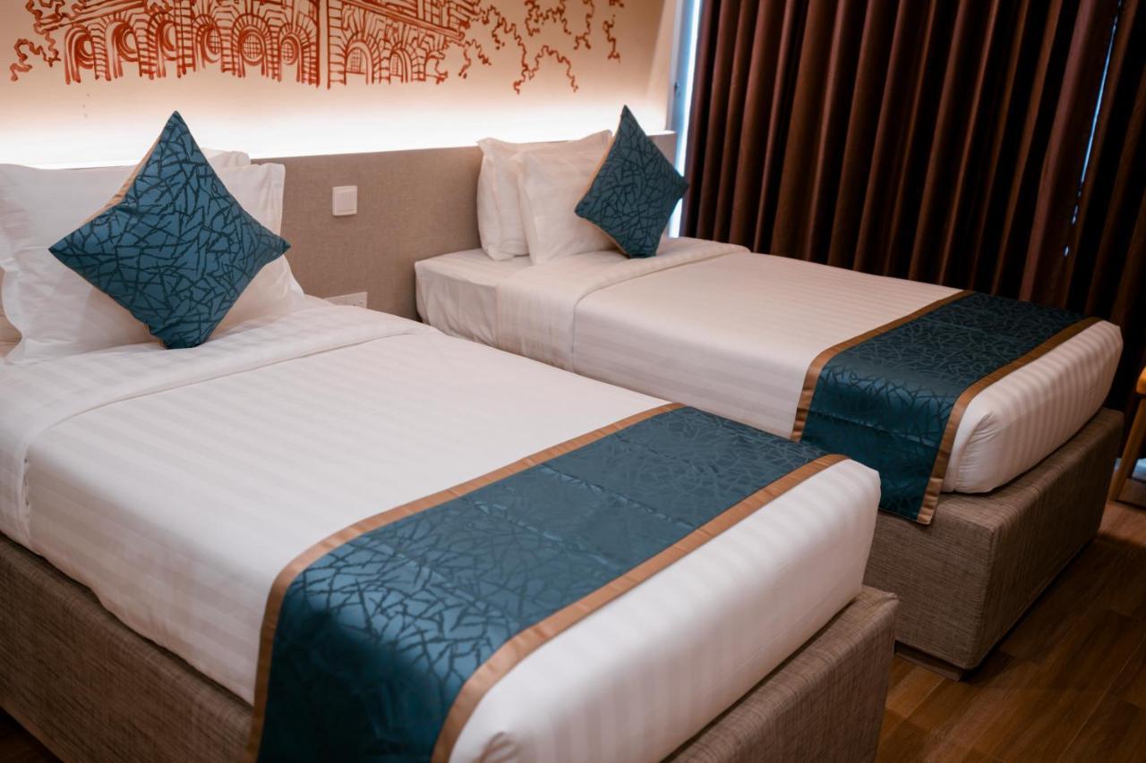 The Rangoon Hotel 外观 照片