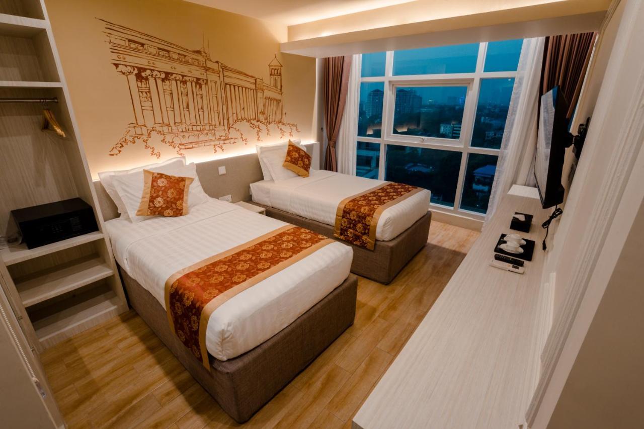The Rangoon Hotel 外观 照片