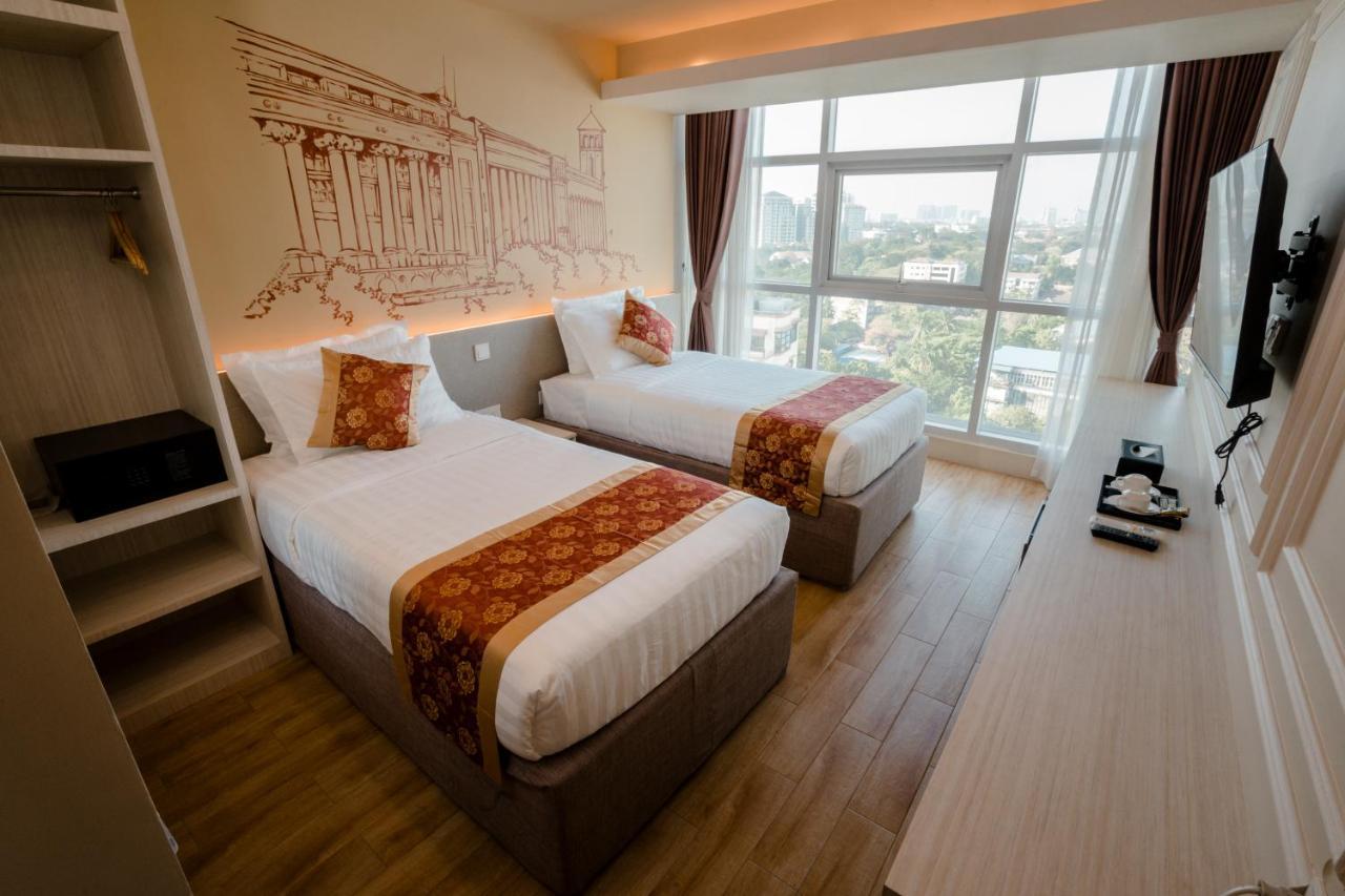 The Rangoon Hotel 外观 照片