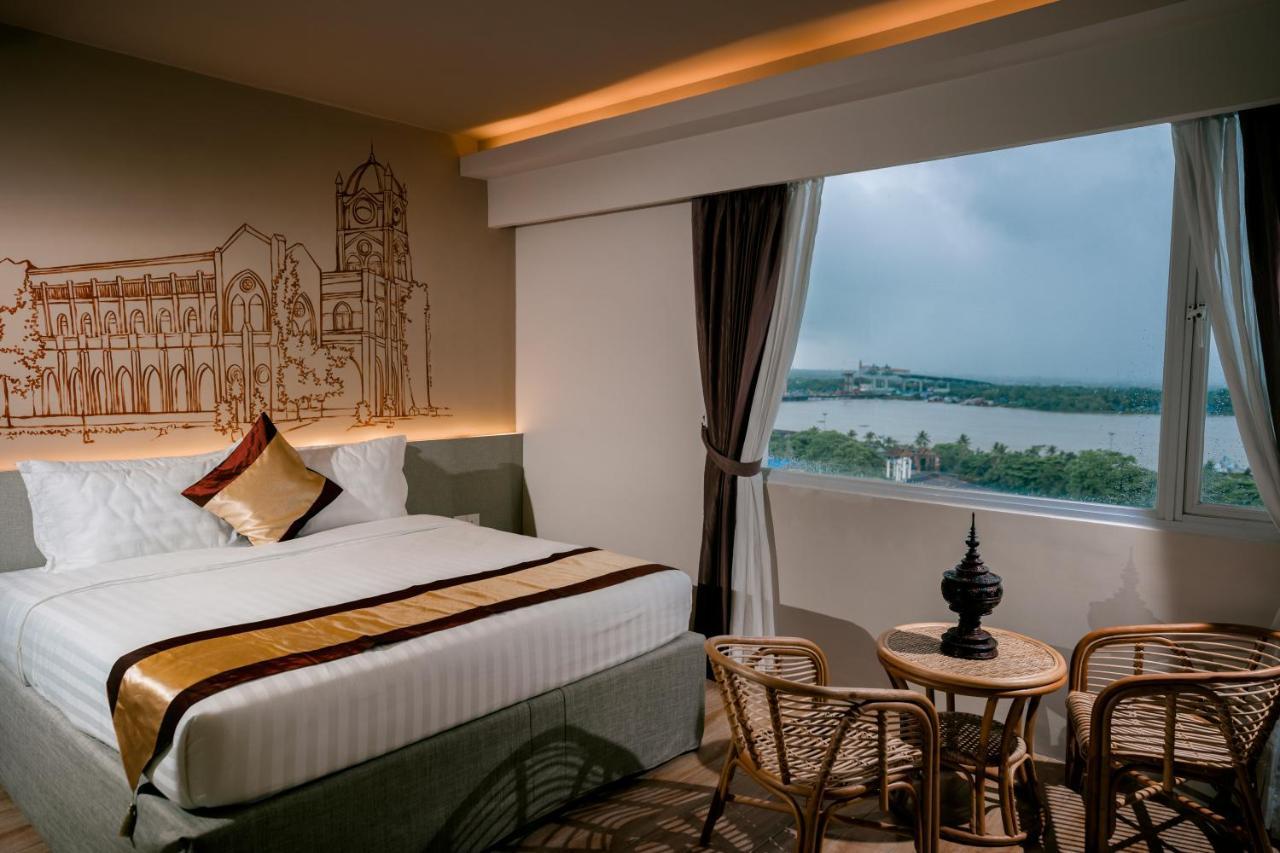 The Rangoon Hotel 外观 照片